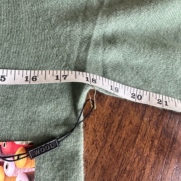 NWT! Sage Green Crewneck Sweater, 100% Wool - Picture 5 of 6